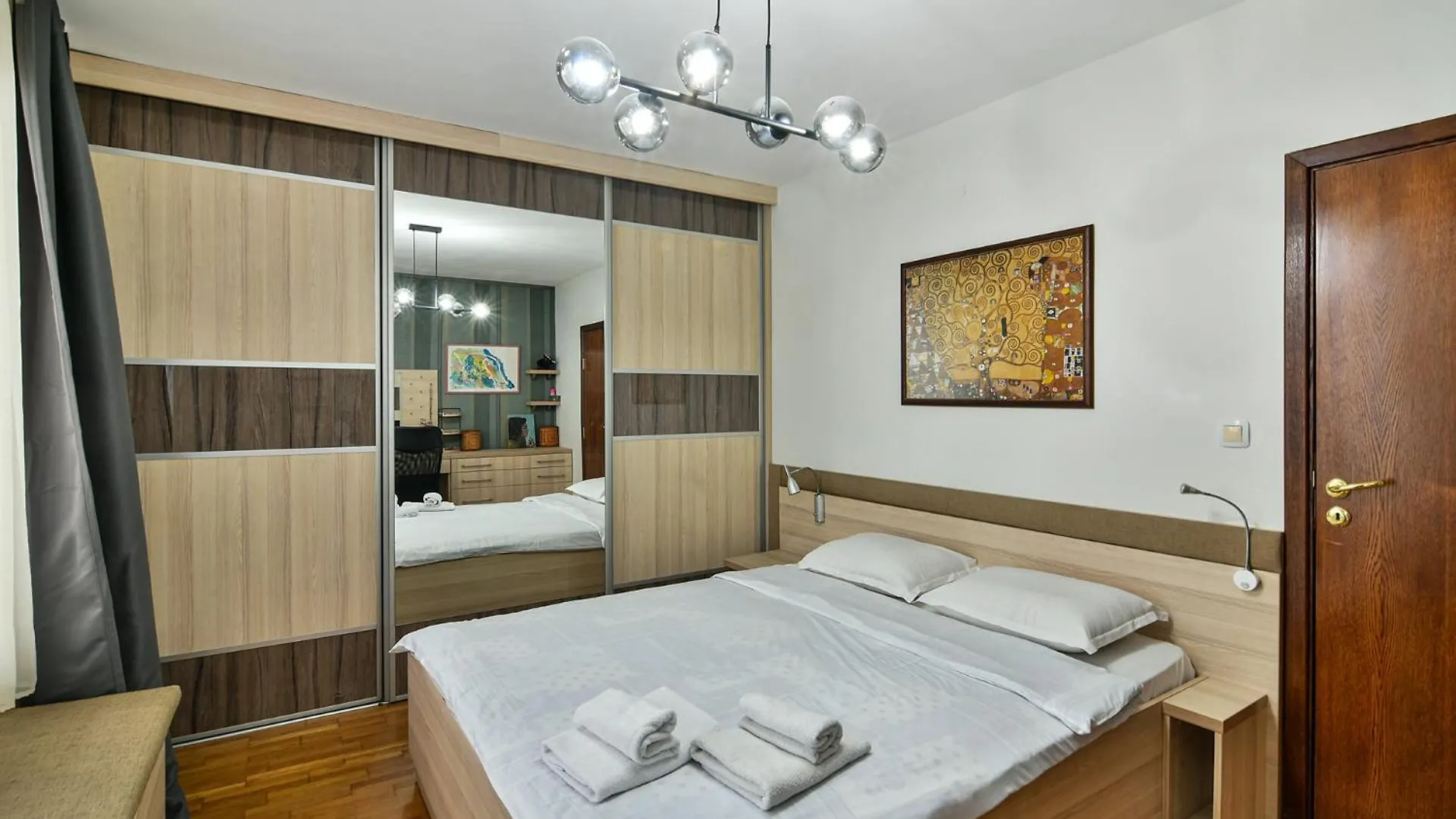 Budget Flat In Central Varna Appartement